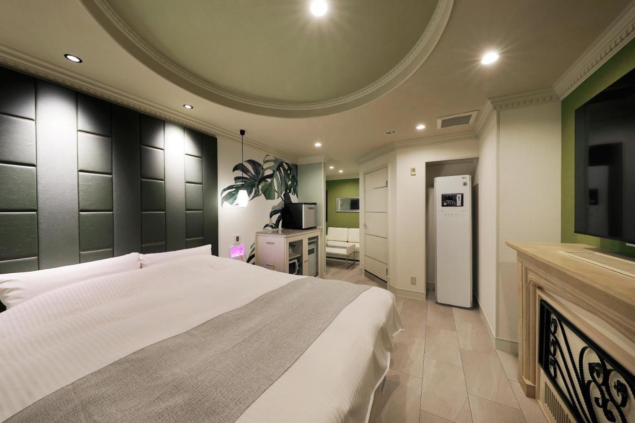 ホテルバースデー岐阜西店 Hotel Birthday Gifuwest (Adults Only) Extérieur photo