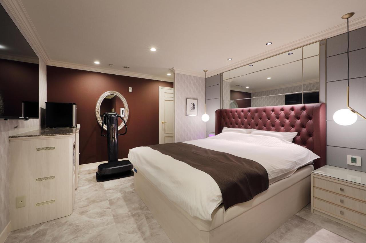 ホテルバースデー岐阜西店 Hotel Birthday Gifuwest (Adults Only) Extérieur photo
