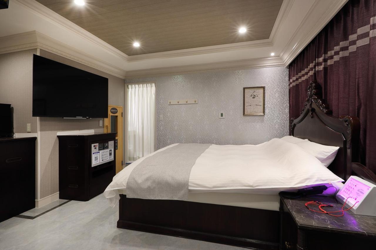 ホテルバースデー岐阜西店 Hotel Birthday Gifuwest (Adults Only) Extérieur photo