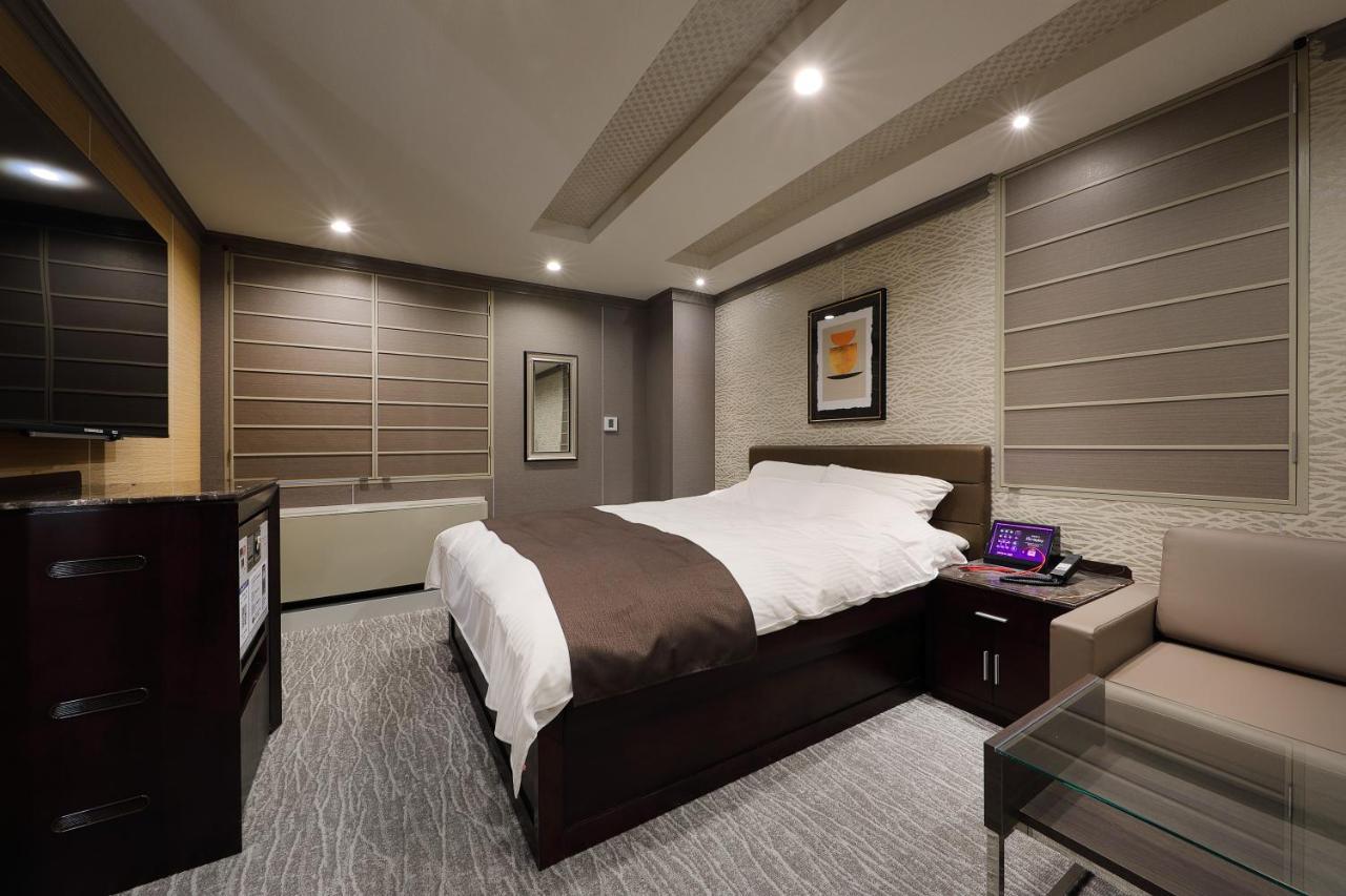 ホテルバースデー岐阜西店 Hotel Birthday Gifuwest (Adults Only) Extérieur photo