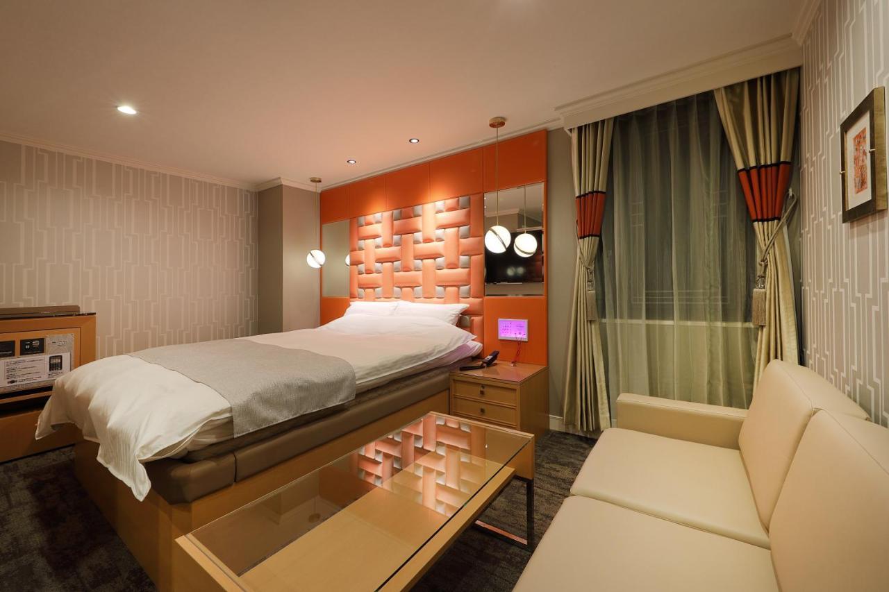 ホテルバースデー岐阜西店 Hotel Birthday Gifuwest (Adults Only) Extérieur photo