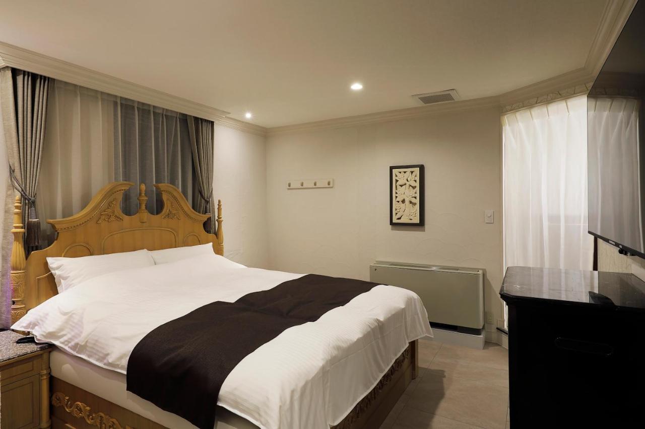 ホテルバースデー岐阜西店 Hotel Birthday Gifuwest (Adults Only) Extérieur photo